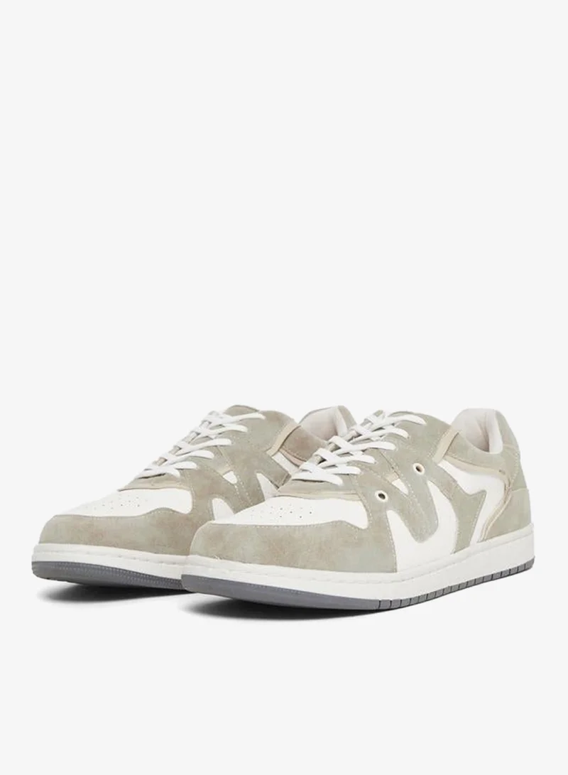 ستايلي حذاء سنيكرز بألواح سويد